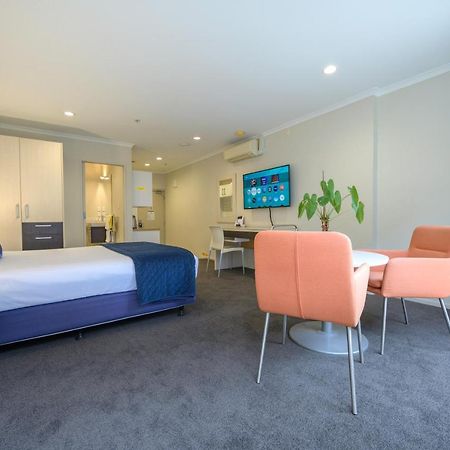 U Residence Hotel Веллингтон Экстерьер фото