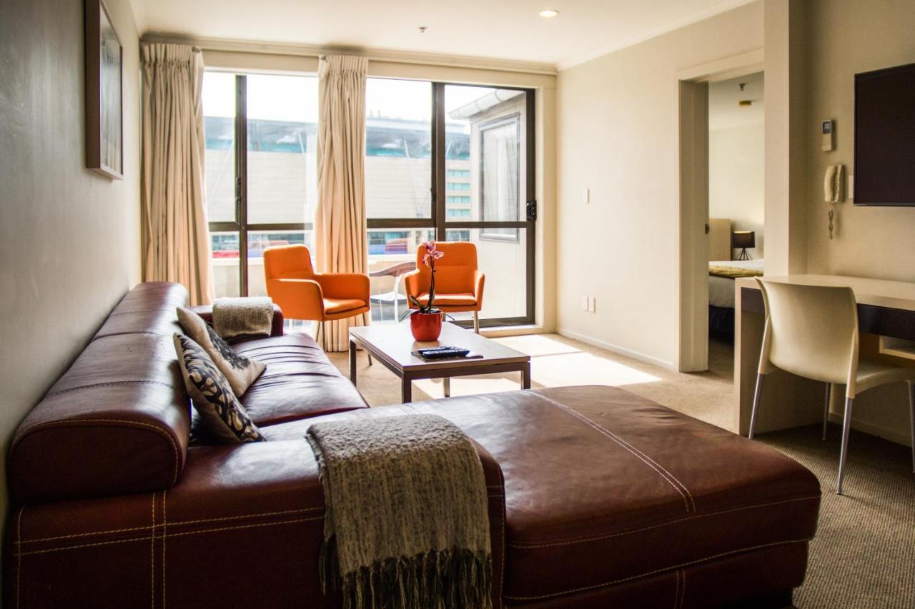 U Residence Hotel Веллингтон Экстерьер фото