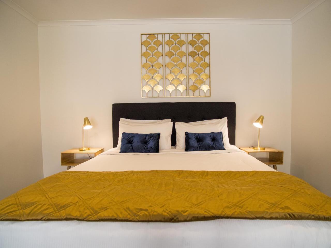 U Residence Hotel Веллингтон Экстерьер фото